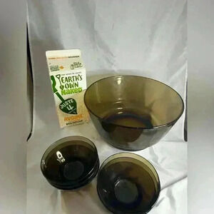 Vereco, France, Lg Salad bowl with /6 smaller  bowls